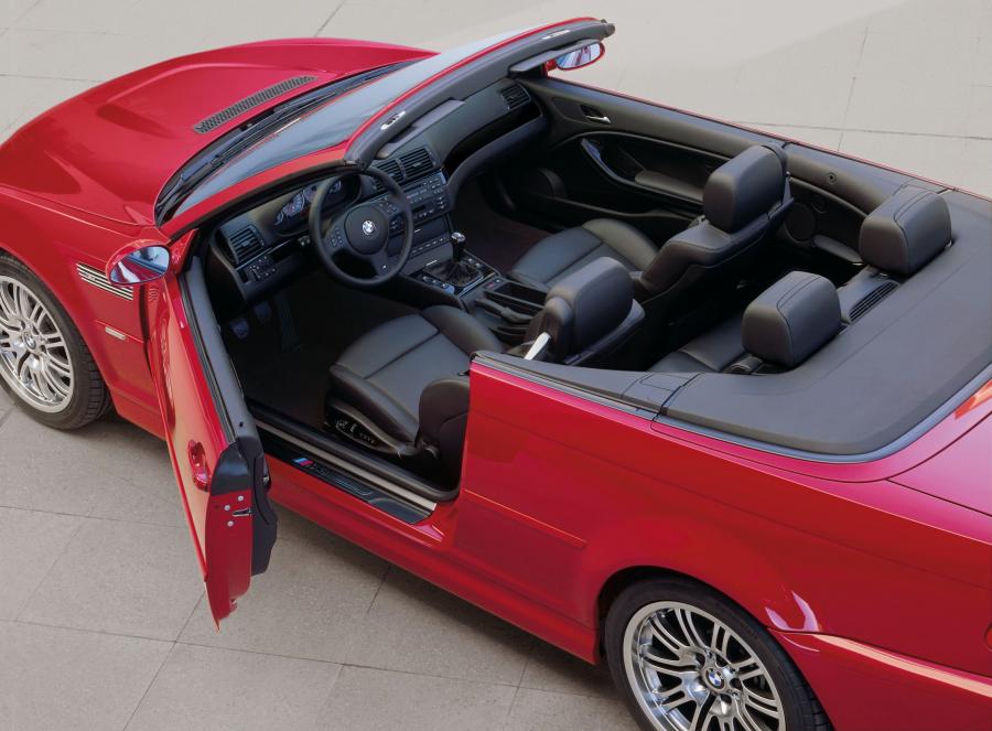 Интерьер BMW M3 Convertible (E46) 2001 года  (фото 23 из 58)